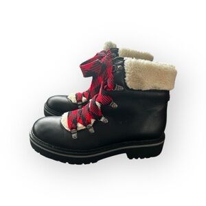 Women’s Tommy Hilfiger Boots with Buffalo plaid laces and fur trim- sz 7.5